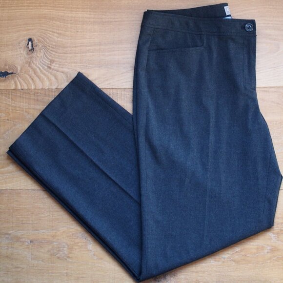 Laura | "Essential" Straight-Leg Pants - Picture 5 of 5